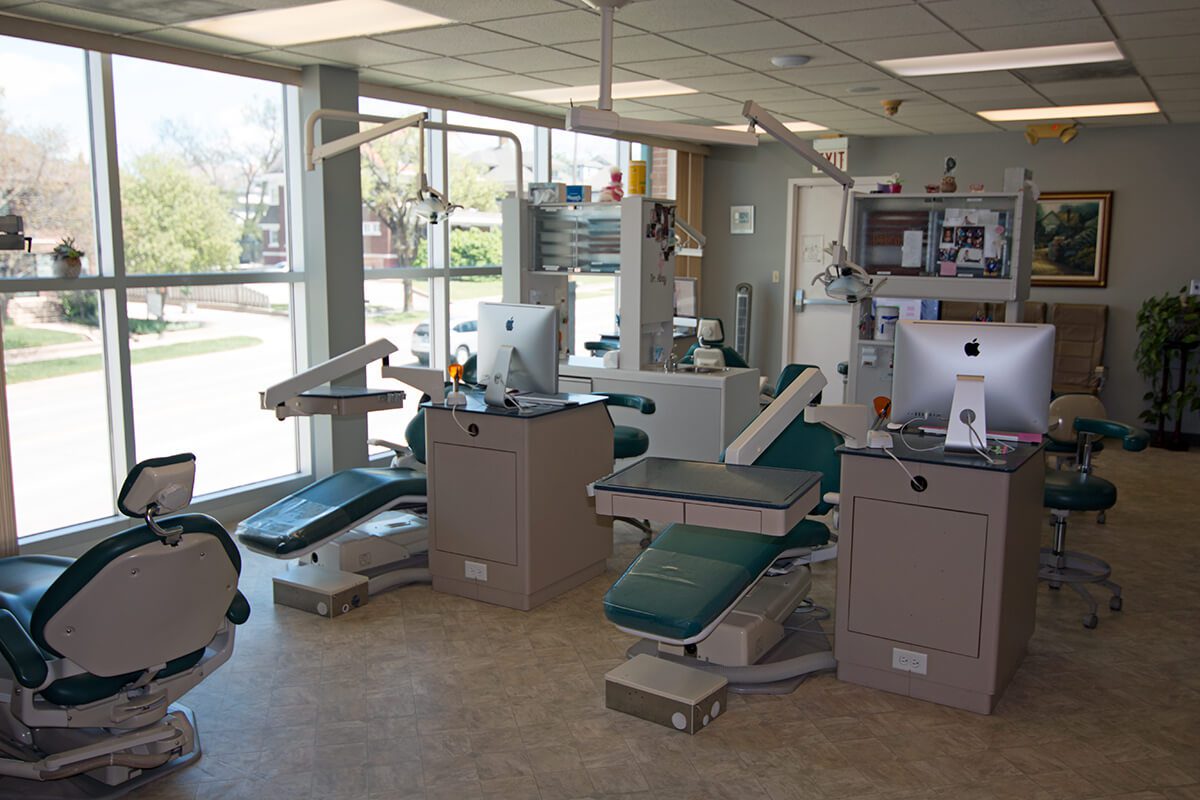 Abay-Orthodontics-Patient-Space-and-equipment